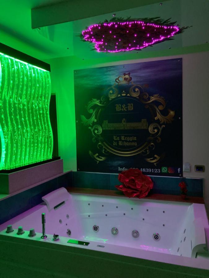 B&B La Reggia Di Rihanna Spa กาแซร์ตา ภายนอก รูปภาพ