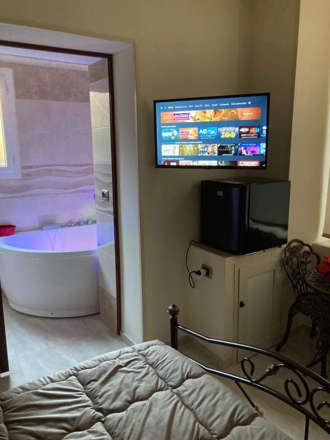 B&B La Reggia Di Rihanna Spa กาแซร์ตา ภายนอก รูปภาพ