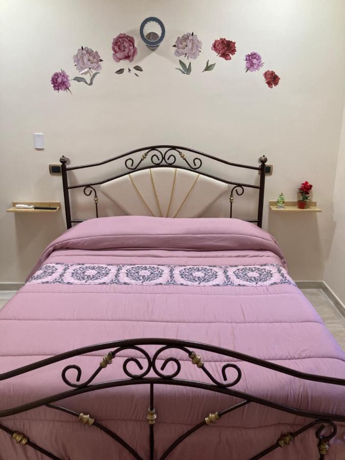 B&B La Reggia Di Rihanna Spa กาแซร์ตา ภายนอก รูปภาพ