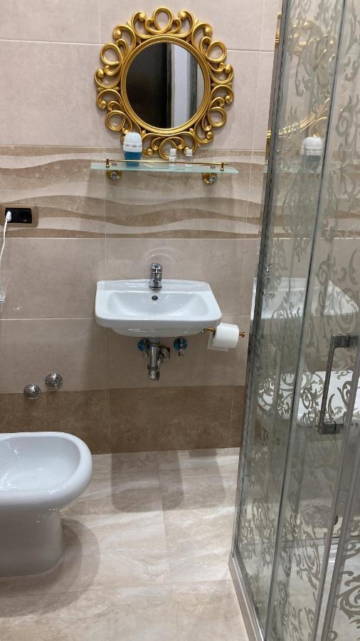 B&B La Reggia Di Rihanna Spa กาแซร์ตา ภายนอก รูปภาพ