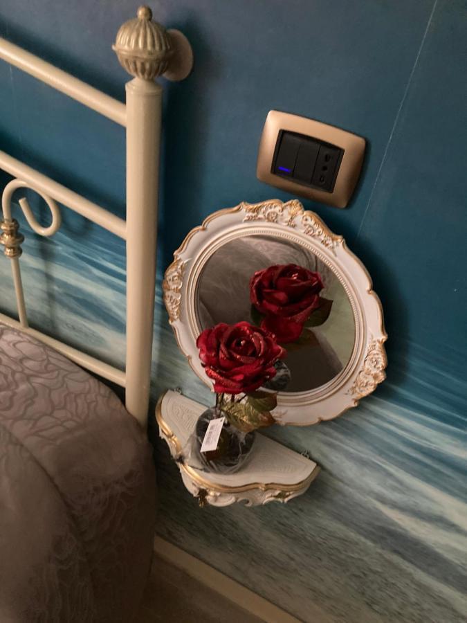 B&B La Reggia Di Rihanna Spa กาแซร์ตา ภายนอก รูปภาพ