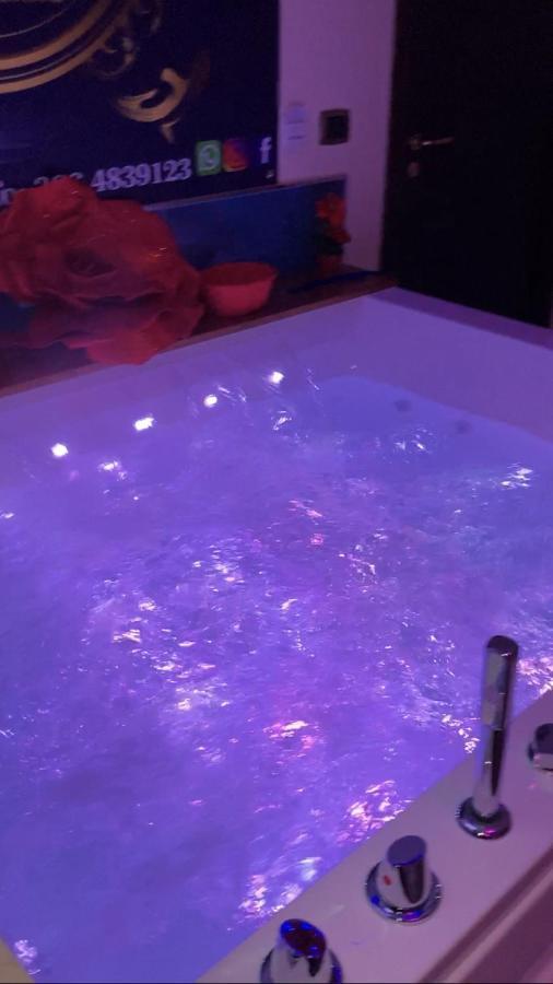 B&B La Reggia Di Rihanna Spa กาแซร์ตา ภายนอก รูปภาพ